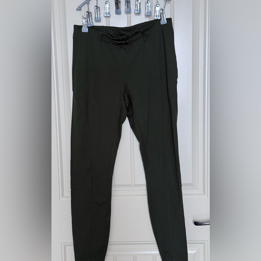 Fabletics women’s Dark Green pants